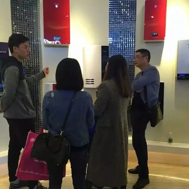 沐浴享受 格林姆斯电热水器倡导沐浴新标准