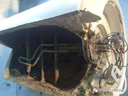 旧式热水器悲剧不断！请马上换上格林姆斯电热水器！